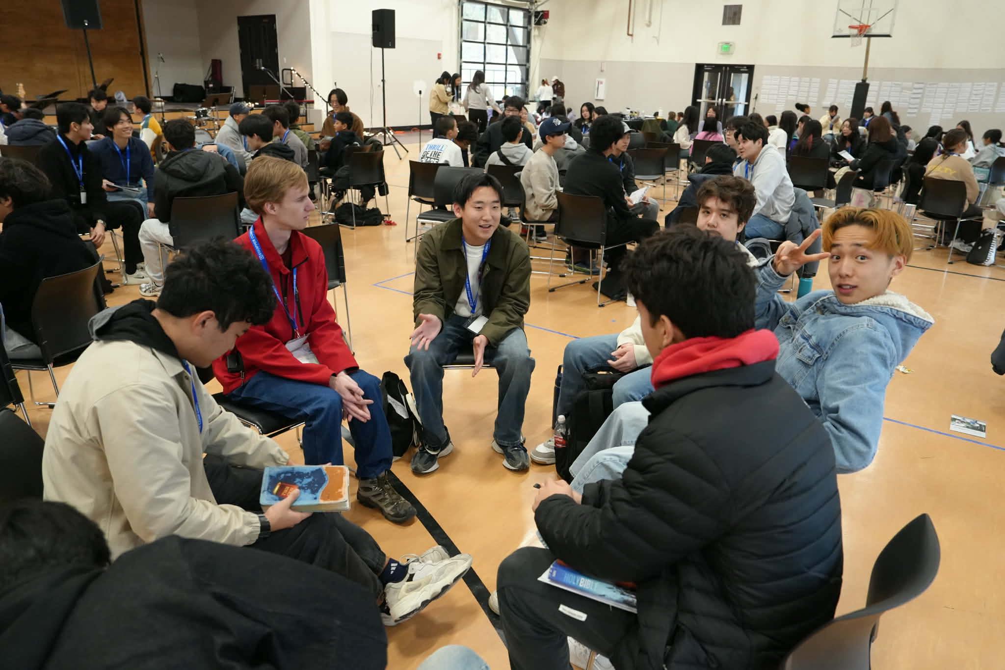 バイブルスタディの様子